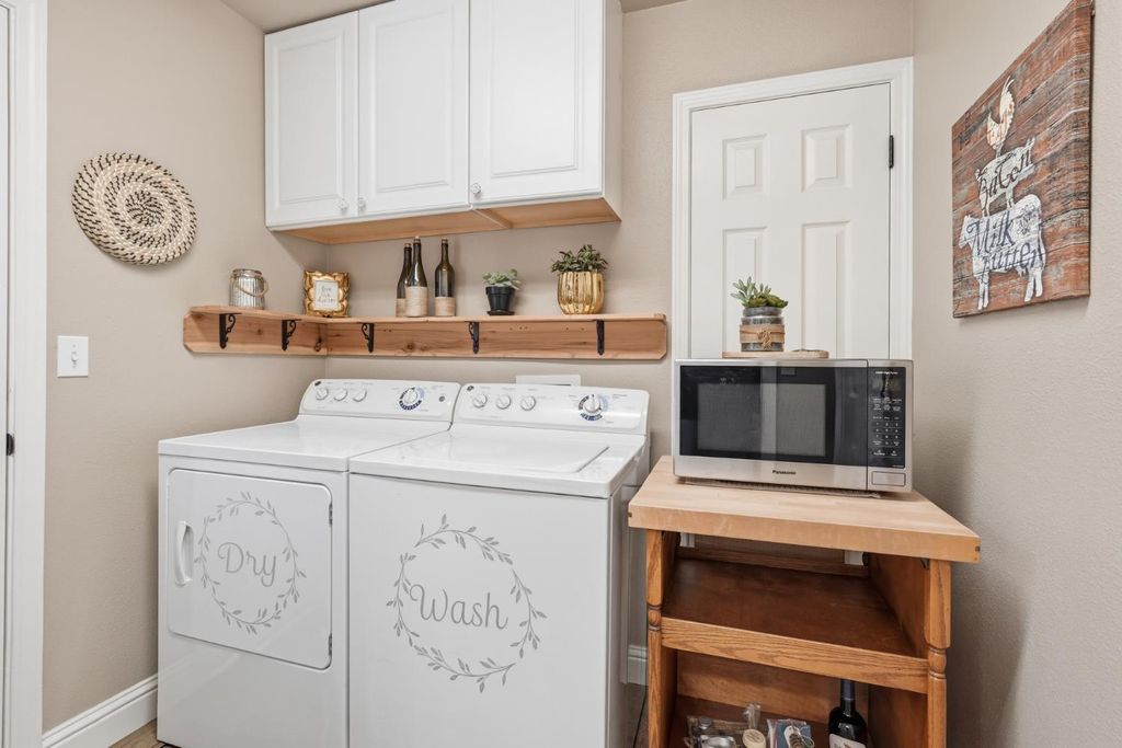 Image 17 of property listing at 35913 Road 222, Wishon, CA 93669