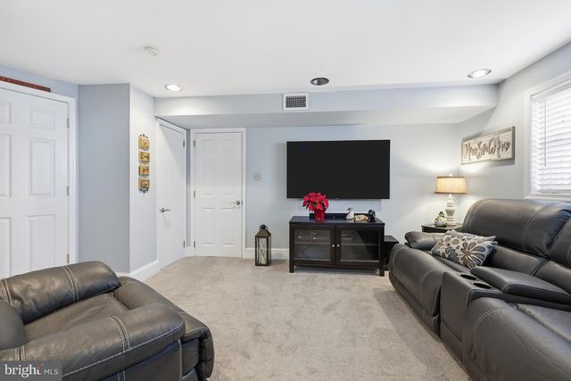 1812 WINDERMERE AVE, Wilmington, DE 19804