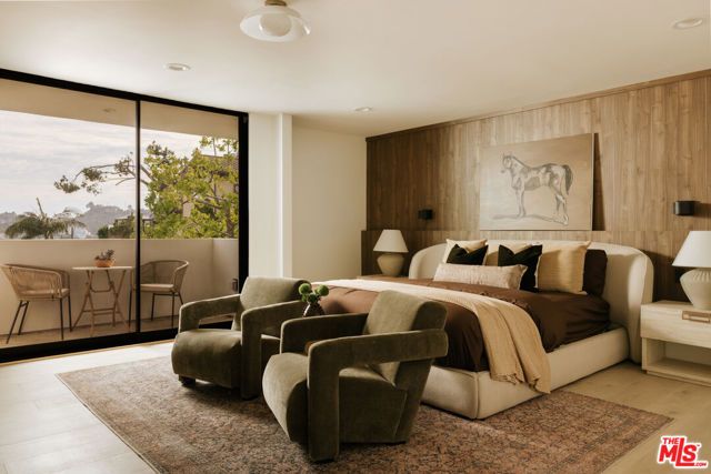 2380 Venus Drive, Los Angeles, CA 90046