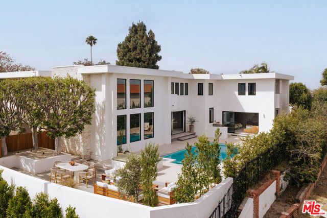 2380 Venus Drive, Los Angeles, CA 90046
