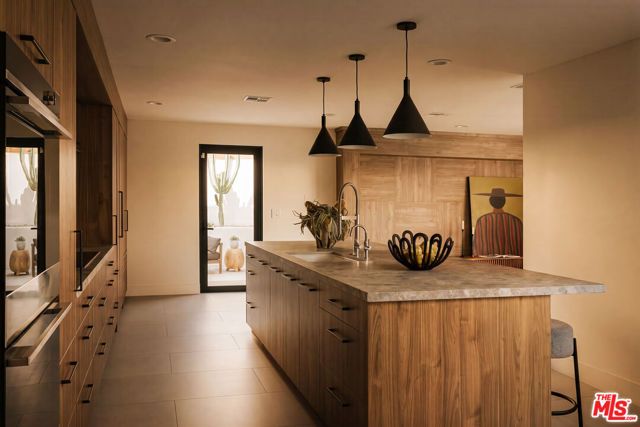 2380 Venus Drive, Los Angeles, CA 90046