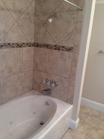 1306 Marina Bay Drive 202C, Clear Lake Shores, TX 77565