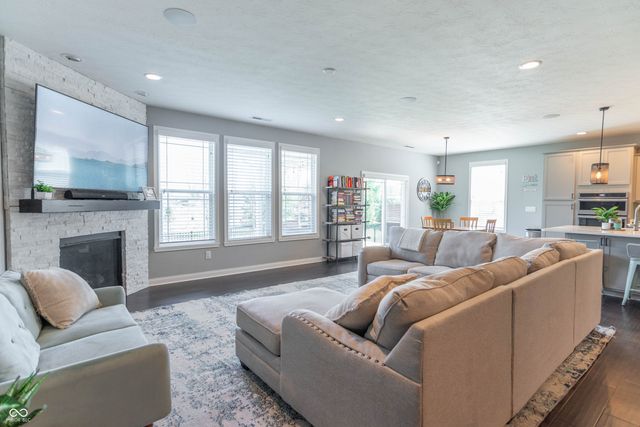 7421 Doyal Drive, Whitestown, IN 46075