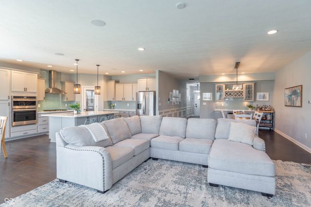 7421 Doyal Drive, Whitestown, IN 46075