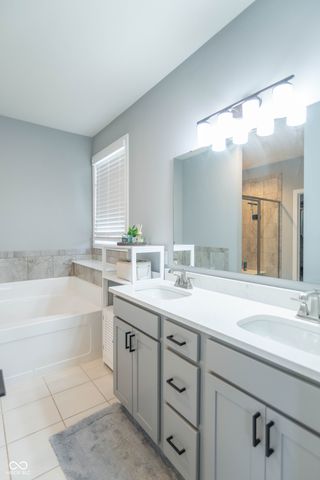7421 Doyal Drive, Whitestown, IN 46075