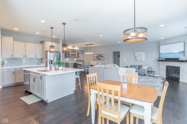 7421 Doyal Drive, Whitestown, IN 46075