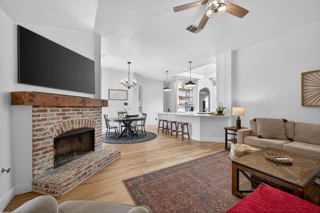 5861 Chatham Lane, The Colony, TX 75056