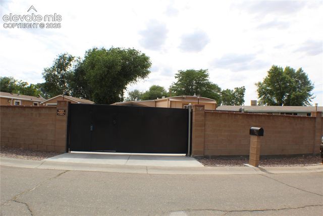 835 Aspen Circle, Pueblo, CO 81006