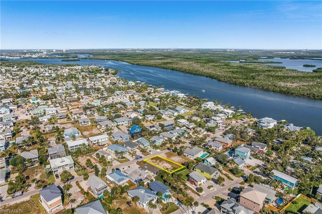 140 Hercules DR, FORT MYERS BEACH, FL 33931 — photo 4