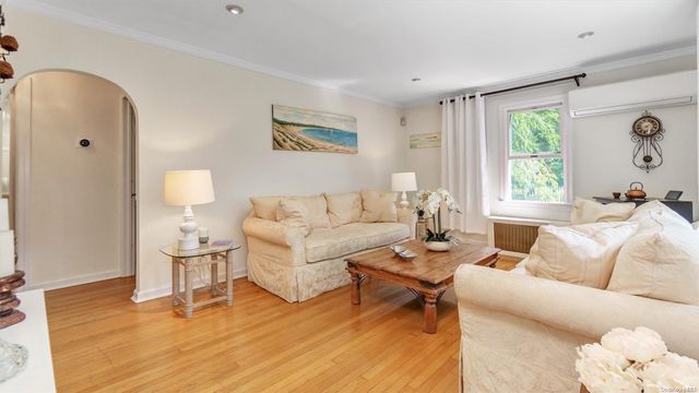 15 Fairview Avenue, Westhampton Beach, NY 11978