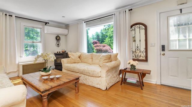 15 Fairview Avenue, Westhampton Beach, NY 11978