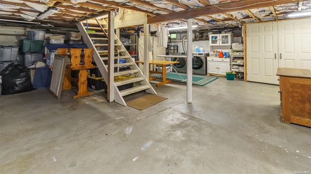 15 Fairview Avenue, Westhampton Beach, NY 11978