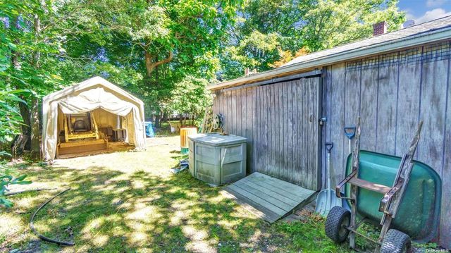 15 Fairview Avenue, Westhampton Beach, NY 11978