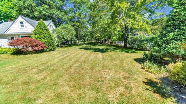 15 Fairview Avenue, Westhampton Beach, NY 11978