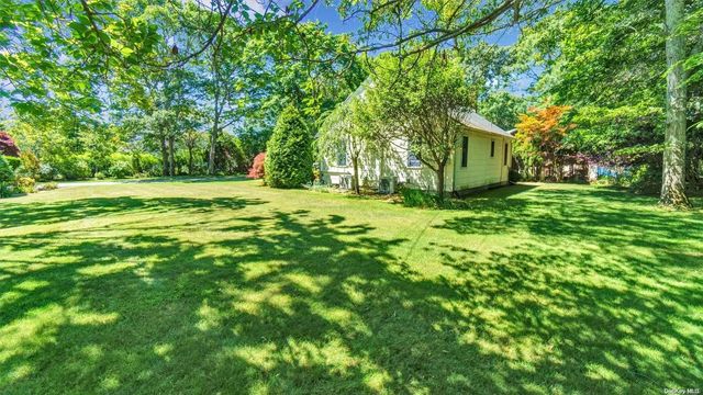 15 Fairview Avenue, Westhampton Beach, NY 11978