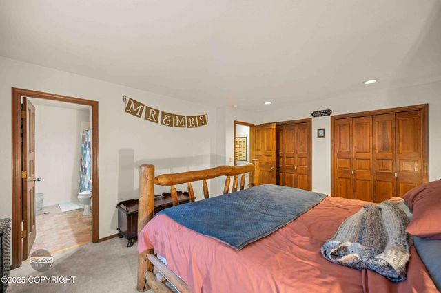 19752 S Montague Loop, Eagle River, AK 99577