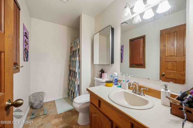 19752 S Montague Loop, Eagle River, AK 99577