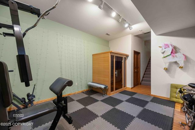 19752 S Montague Loop, Eagle River, AK 99577