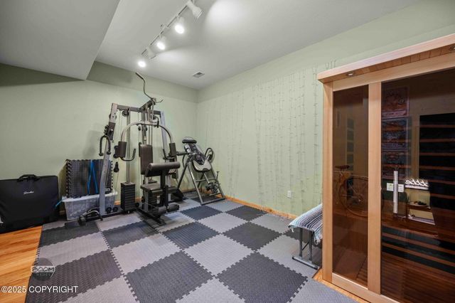 19752 S Montague Loop, Eagle River, AK 99577