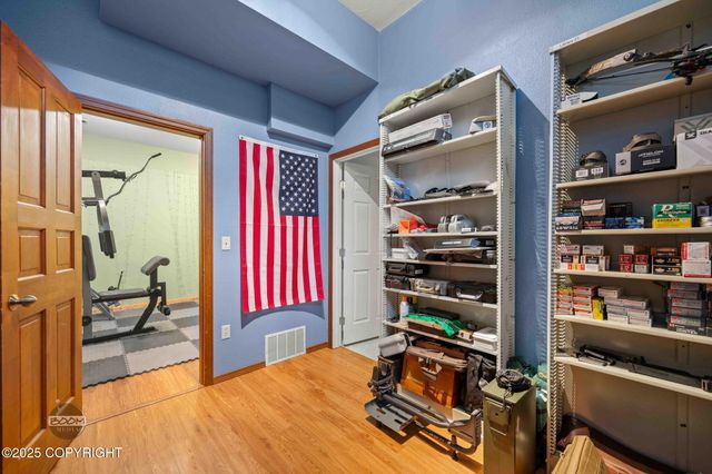 19752 S Montague Loop, Eagle River, AK 99577