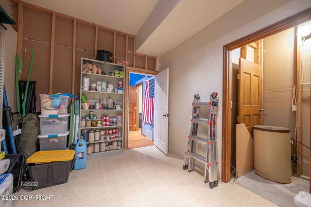 19752 S Montague Loop, Eagle River, AK 99577