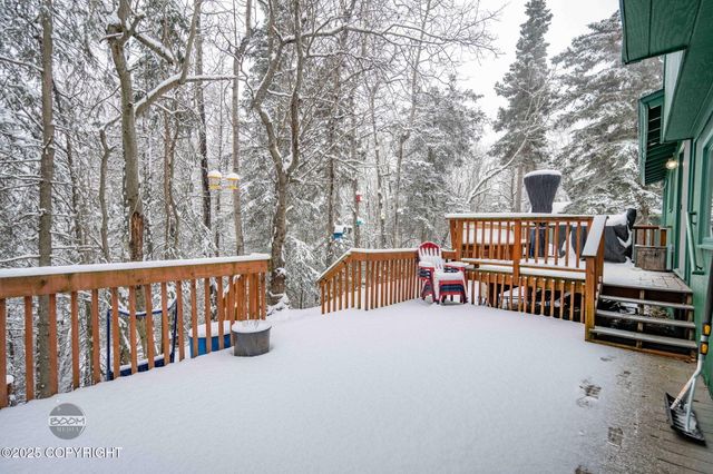 19752 S Montague Loop, Eagle River, AK 99577