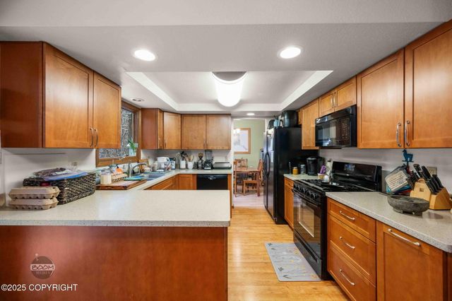 19752 S Montague Loop, Eagle River, AK 99577