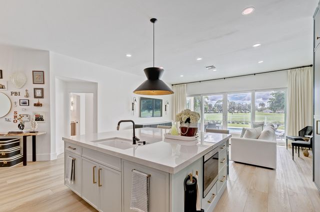 605 Masters Way, Palm Beach Gardens, FL 33418