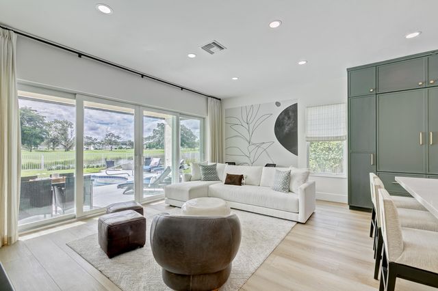 605 Masters Way, Palm Beach Gardens, FL 33418