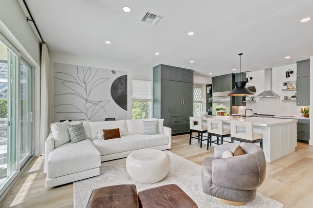 605 Masters Way, Palm Beach Gardens, FL 33418