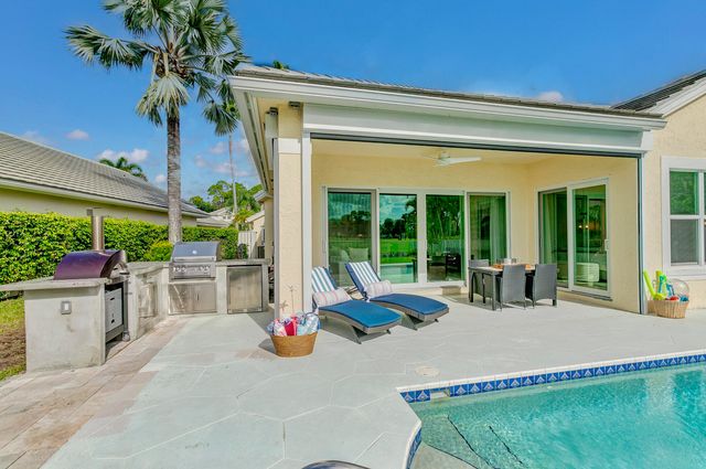 605 Masters Way, Palm Beach Gardens, FL 33418