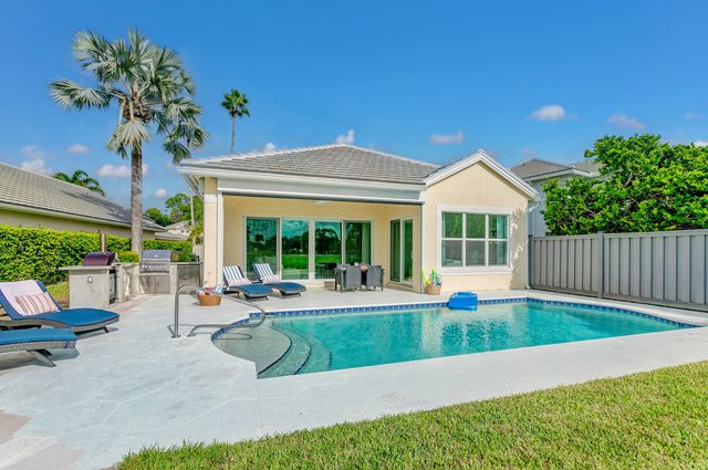 605 Masters Way, Palm Beach Gardens, FL 33418