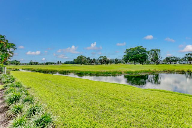 605 Masters Way, Palm Beach Gardens, FL 33418