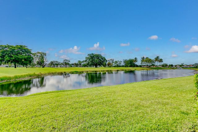 605 Masters Way, Palm Beach Gardens, FL 33418