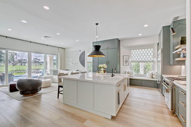 605 Masters Way, Palm Beach Gardens, FL 33418