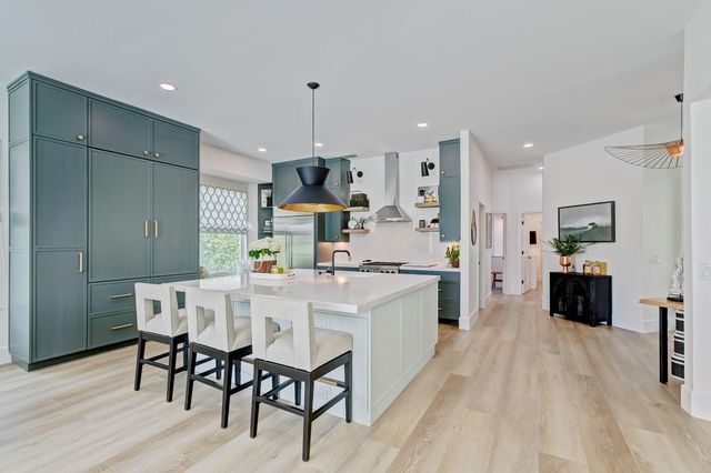 605 Masters Way, Palm Beach Gardens, FL 33418