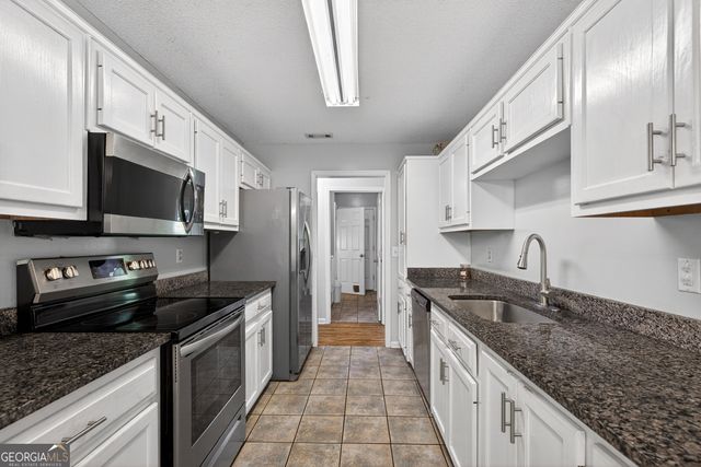 101 Line Creek Way, Sharpsburg, GA 30277