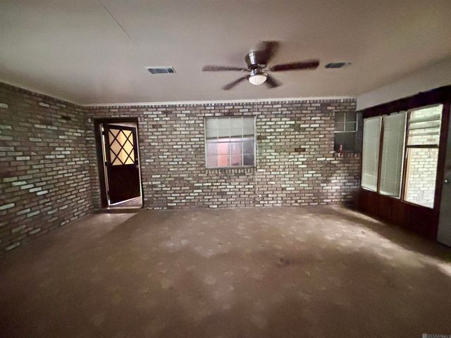 10160 Arnold Rd, Denham Springs, LA 70726