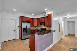 15-19 Tichenor 202, Newark, NJ 07114