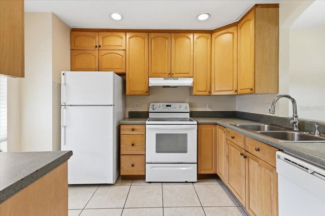 10507 PENDLETON AVENUE B, Englewood, FL 34224