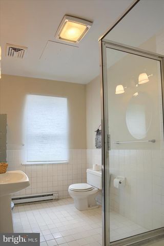 308 E MAIN ST, Mechanicsburg, PA 17055