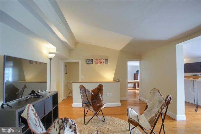 308 E MAIN ST, Mechanicsburg, PA 17055