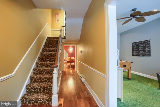 308 E MAIN ST, Mechanicsburg, PA 17055