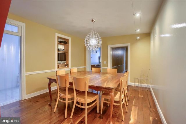 308 E MAIN ST, Mechanicsburg, PA 17055