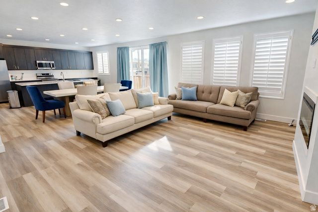 3892 S TREASURE ISLE RD, West Valley City, UT 84119