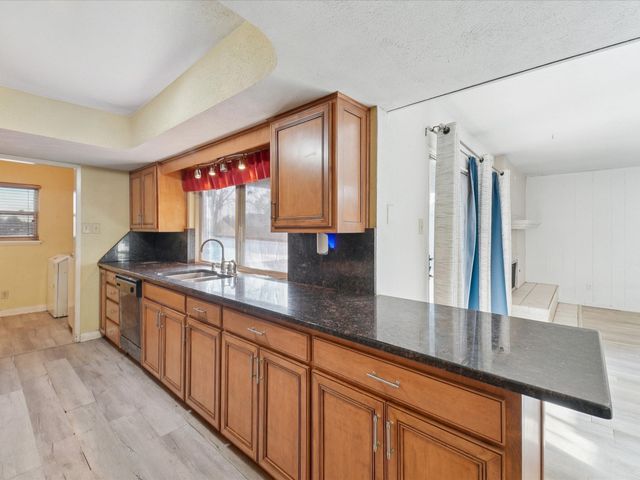 4316 Woodbluff Drive, Mesquite, TX 75150