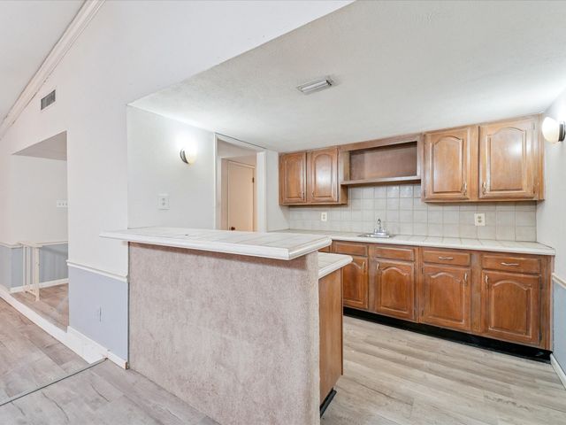 4316 Woodbluff Drive, Mesquite, TX 75150