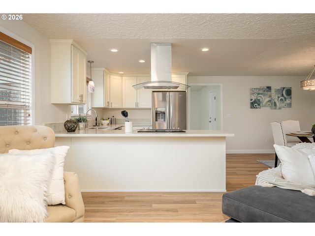 1452 Ne CENTURION Dr, Gresham, OR 97030