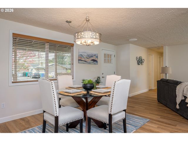 1452 Ne CENTURION Dr, Gresham, OR 97030