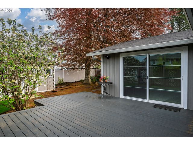 1452 Ne CENTURION Dr, Gresham, OR 97030